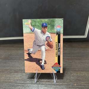 1993 Upper Deck Award Winners Greg Maddux Baseball Card #488